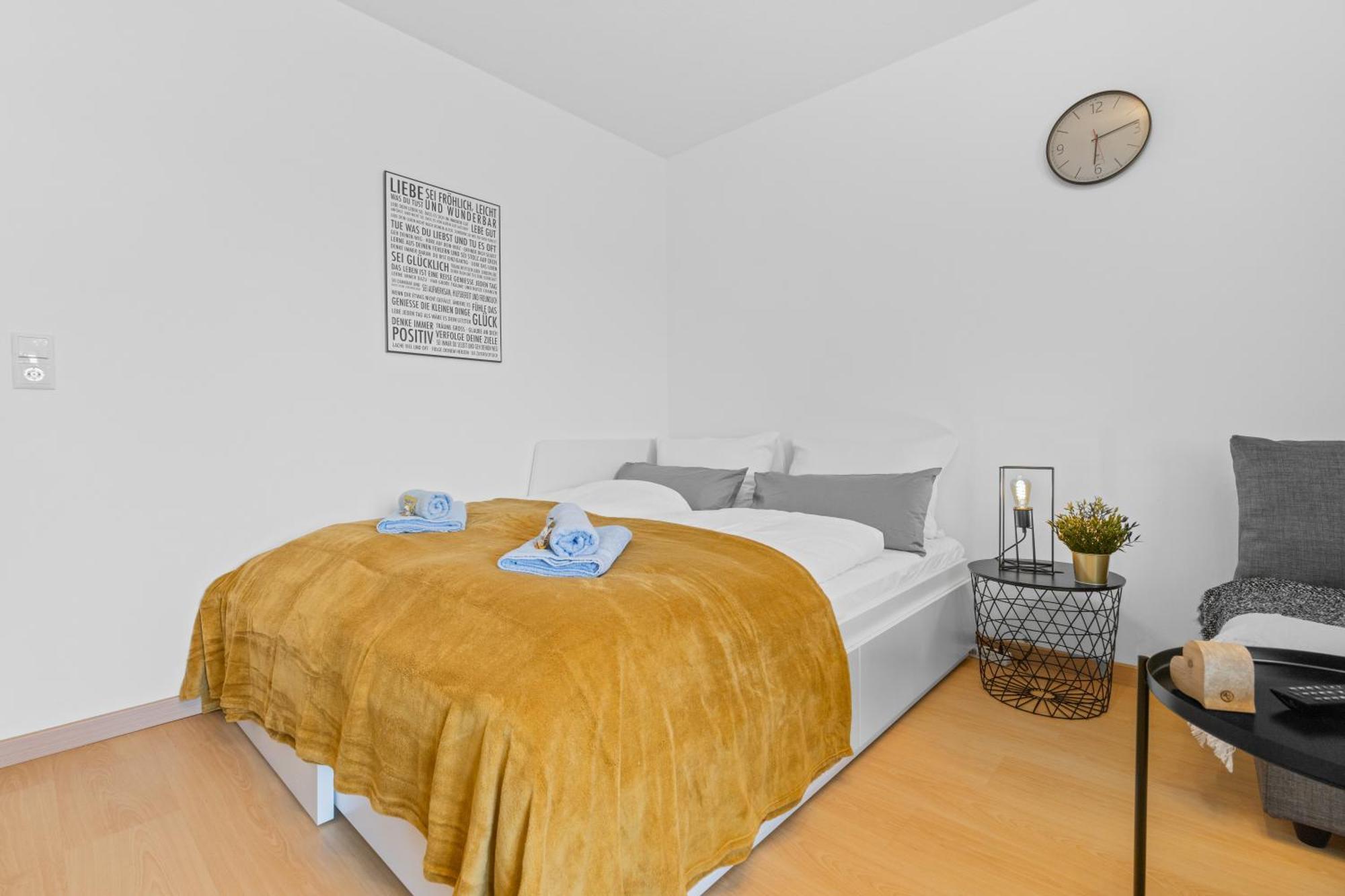 Sonniges City-Apartment Mit Suedbalkon Und Parklatz Neusass Εξωτερικό φωτογραφία