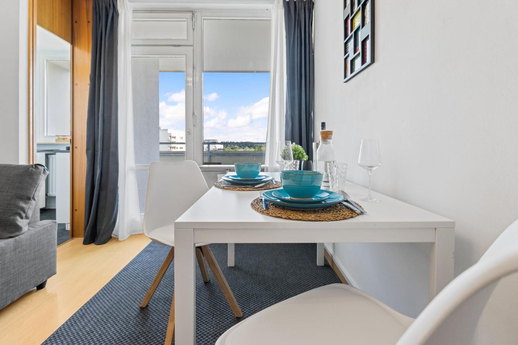 Sonniges City-Apartment Mit Suedbalkon Und Parklatz Neusass Εξωτερικό φωτογραφία