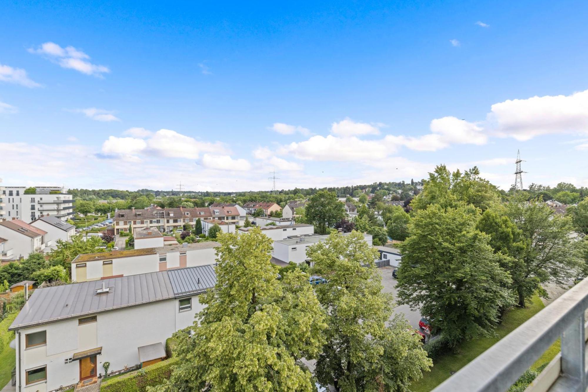 Sonniges City-Apartment Mit Suedbalkon Und Parklatz Neusass Εξωτερικό φωτογραφία