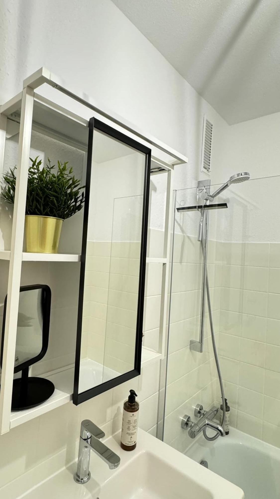 Sonniges City-Apartment Mit Suedbalkon Und Parklatz Neusass Εξωτερικό φωτογραφία